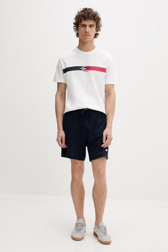 Tommy Jeans kratka majica moška bombažna DM0DM22539 bež SS26