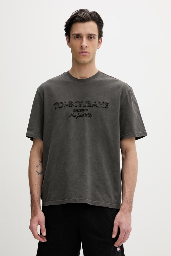 Tommy Jeans maglietta basic da uomo in cotone grigio DM0DM22545