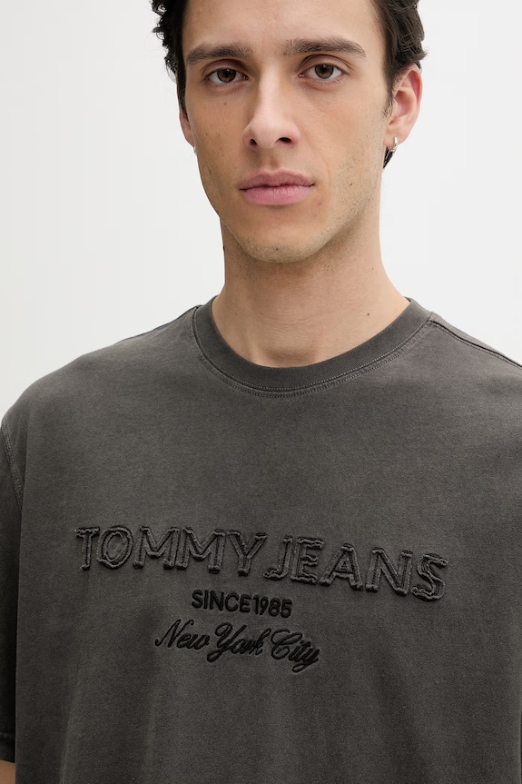 Tommy Jeans maglietta basic da uomo in cotone grigio DM0DM22545
