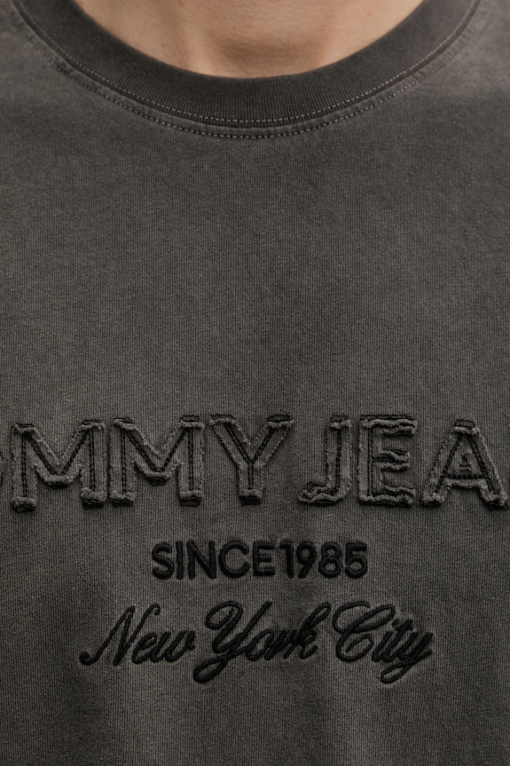 Tommy Jeans maglietta basic da uomo in cotone DM0DM22545 grigio