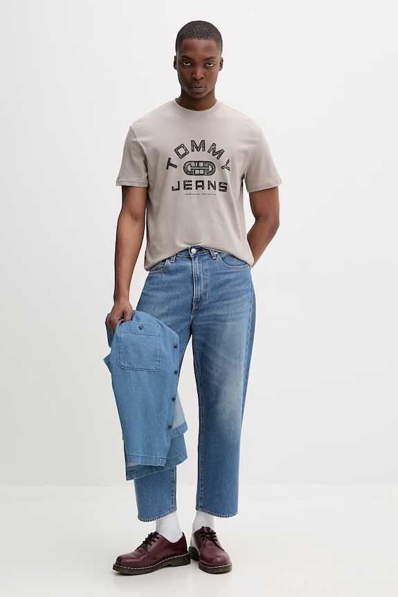 Tommy Jeans Tričko pánske bavlnené DM0DM22551 béžová SS26