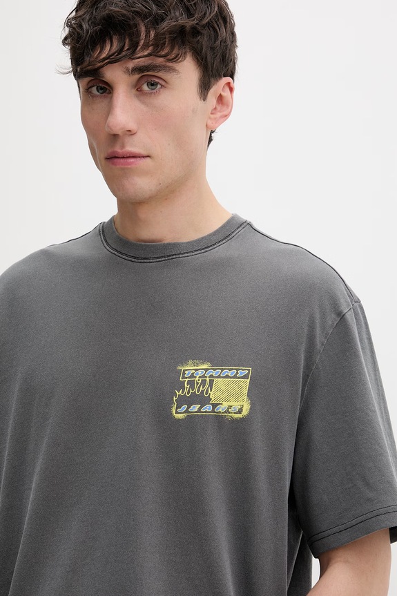 Tommy Jeans tričko pánske bavlnené sivá DM0DM22554