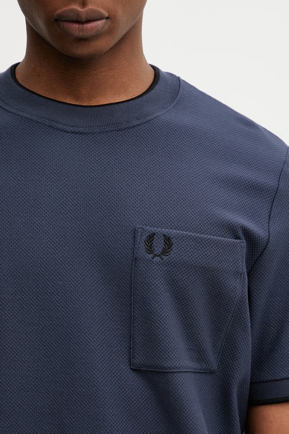 Bavlnené tričko Fred Perry tmavomodrá M2395