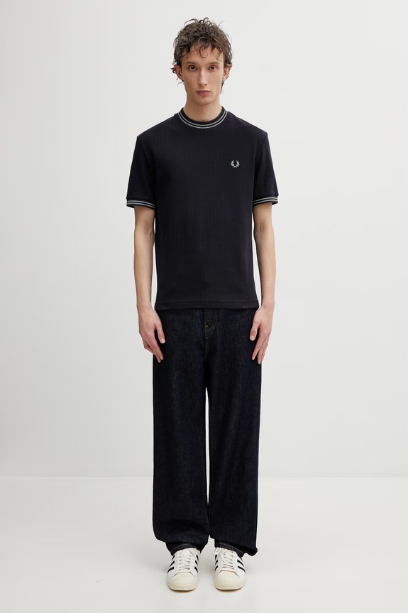 Bavlnené tričko Fred Perry M8679 tmavomodrá