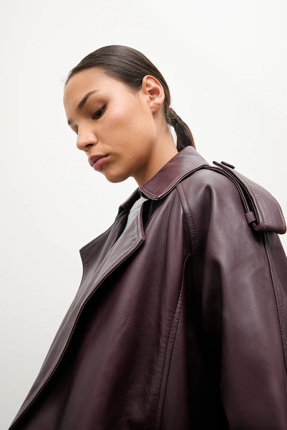 Answear.LAB giacca corta da donna in pelle NOA dalla collezione Unscripted NOA