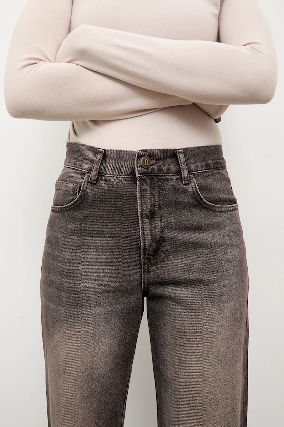 Answear.LAB jeansi 28802W5.TOS maro