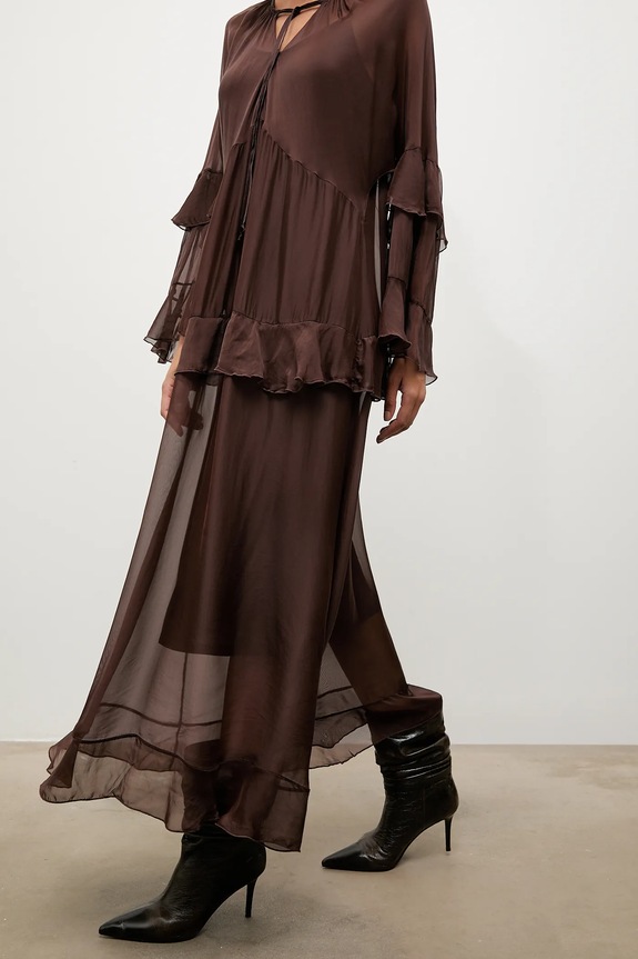 Answear.LAB sukienka z jedwabiem casual brązowy D10593.hak