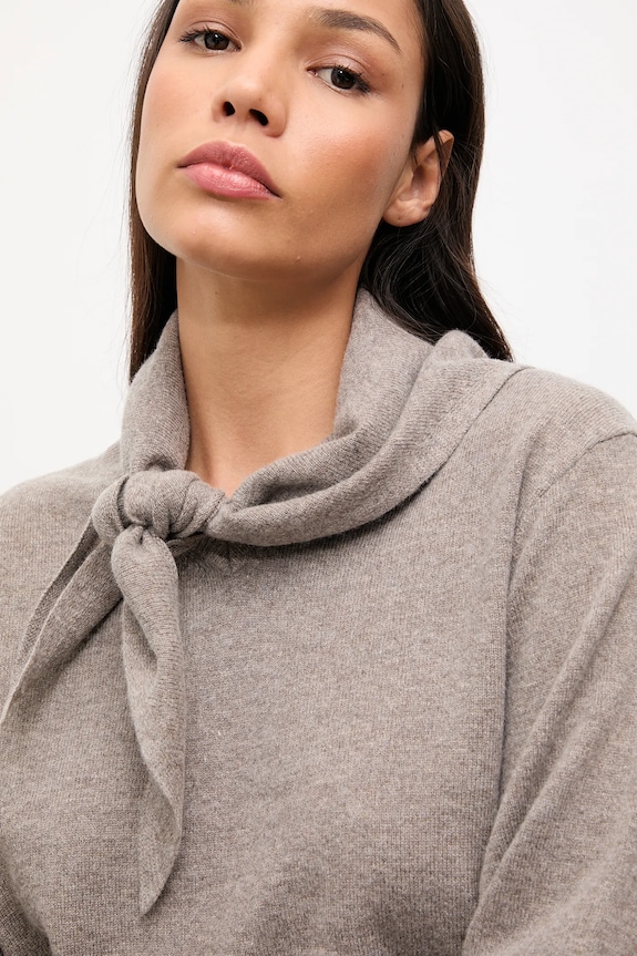 Answear.LAB sweter z wełny merino z apaszką WA25-SWD029
