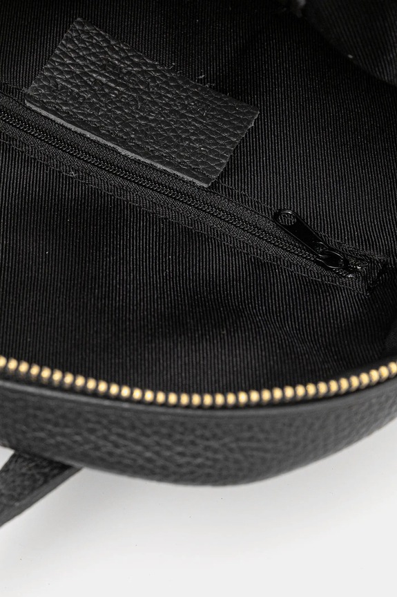 Usnjen nahrbtnik Answear.LAB 1325.hak črna