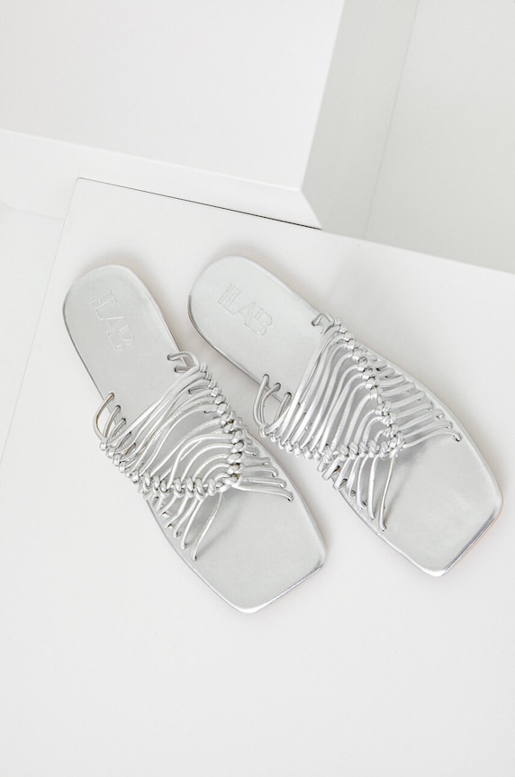 Answear.LAB ciabatte slide in pelle 2022.321.AT argento WS23