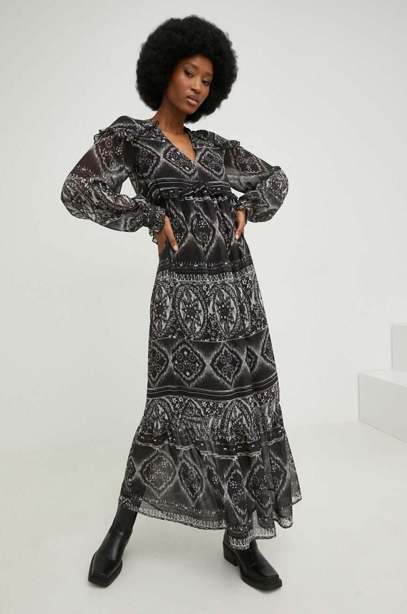 Answear Lab sukienka casual czarny WS23.SUD118