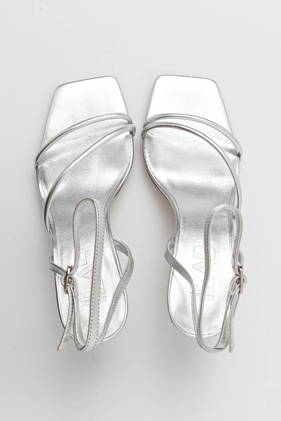 Usnjeni sandali Answear.LAB srebrna V1562.653.2