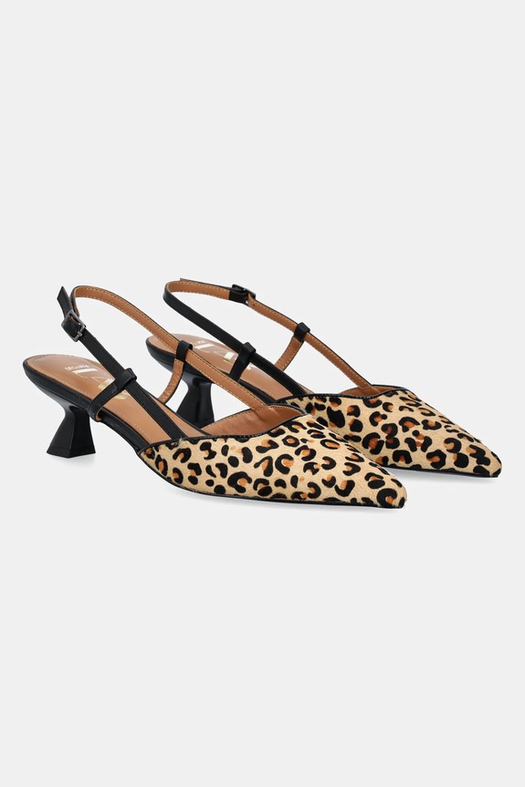 Usnjene visoke pete Answear.LAB Špičasta črna leopardo.HWK