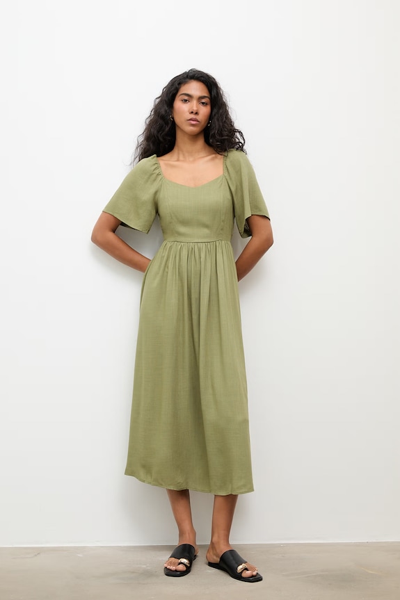 Answear.LAB sukienka z lnem casual zielony 8868.k.flk