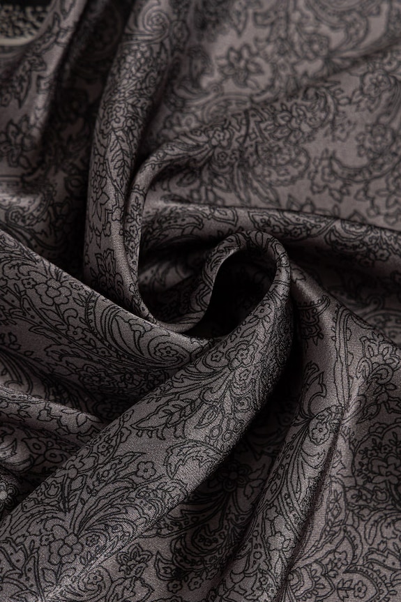 Answear.LAB eșarfă de mătase Unscripted Collection negru 129.flk