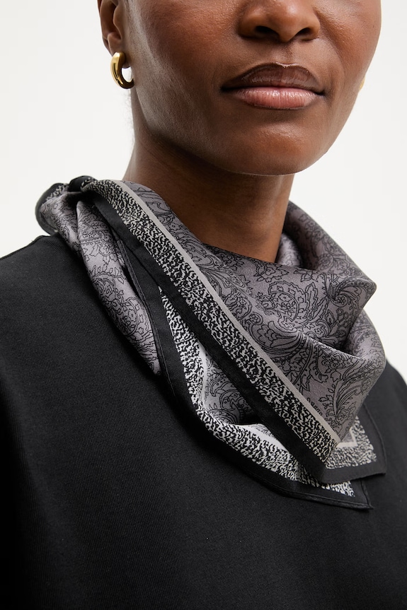 Answear.LAB eșarfă de mătase Unscripted Collection 129.flk negru