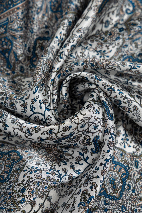 Answear.LAB eșarfă de mătase Unscripted Collection albastru 134.flk