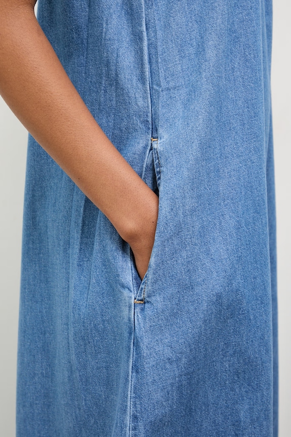 Answear.LAB rochie jeans 320383.hak