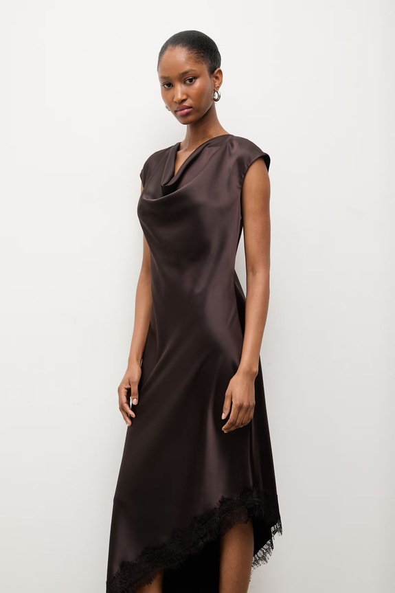 Answear.LAB rochie 58352.tok maro