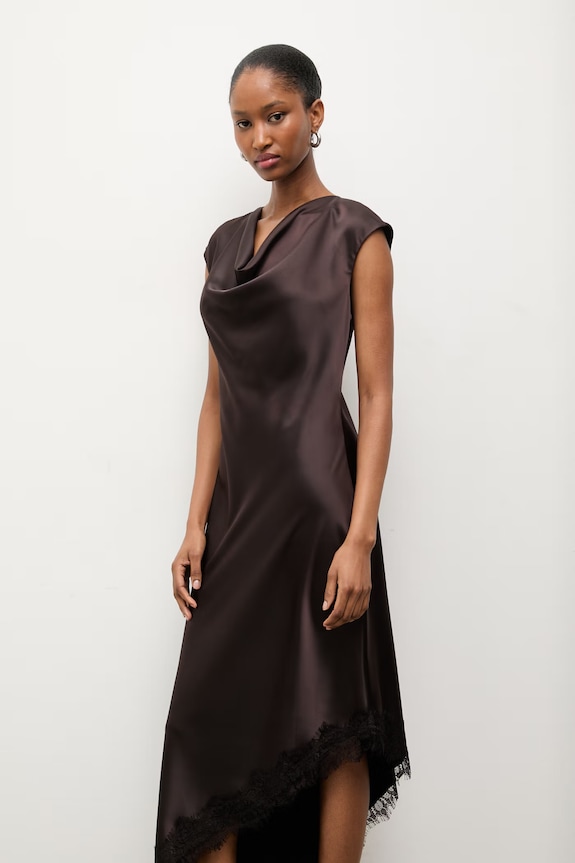 Answear.LAB rochie 58352.tok maro