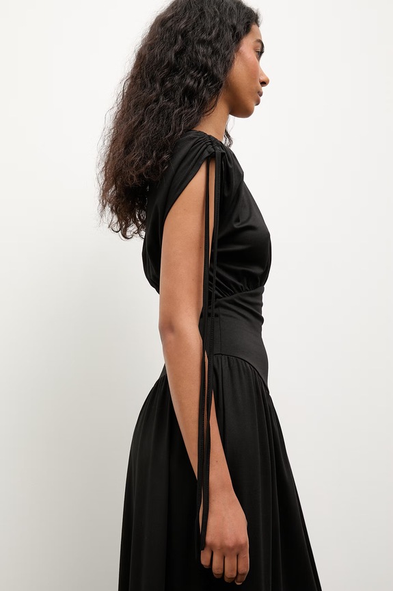 Answear.LAB sukienka z wiskozą 111691.tok czarny