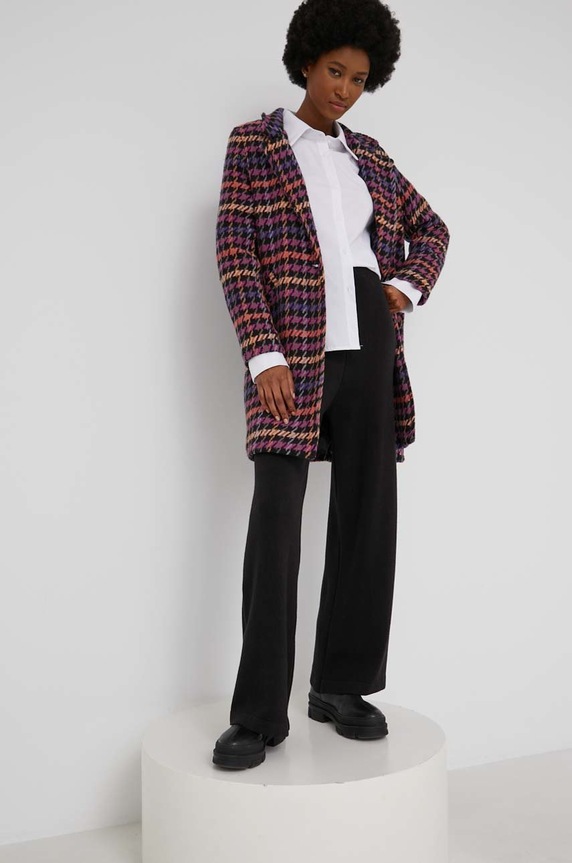 Answear Lab spodnie G8923.KR czarny WW22