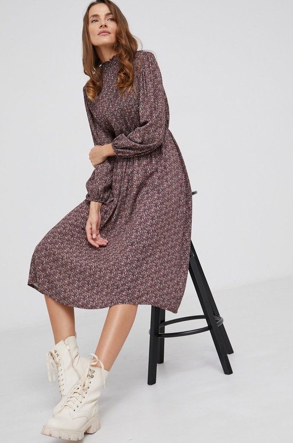 Answear Lab Sukienka casual fioletowy 38647D.2KR