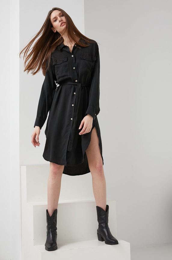 Answear Lab sukienka casual czarny 8832.DB