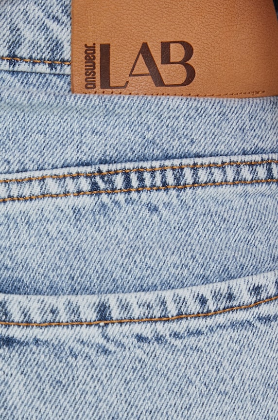 Answear Lab pantaloni scurti jeans albastru 16799.AA