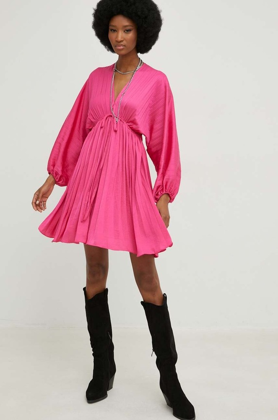Answear Lab sukienka X kolekcja limitowana SISTERHOOD B8390.JS2 różowy WW23