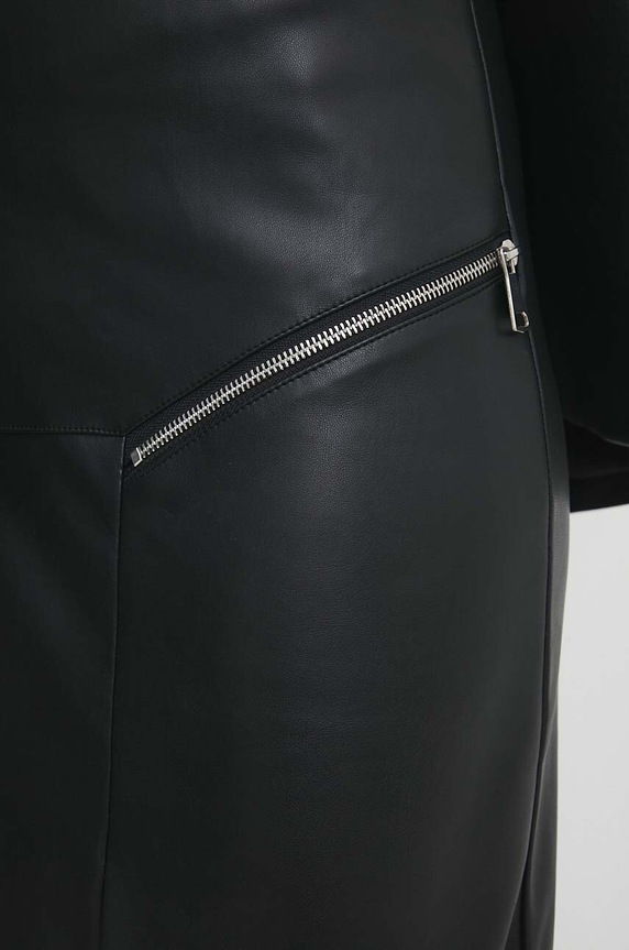 Krilo Answear.LAB črna d9359.iw
