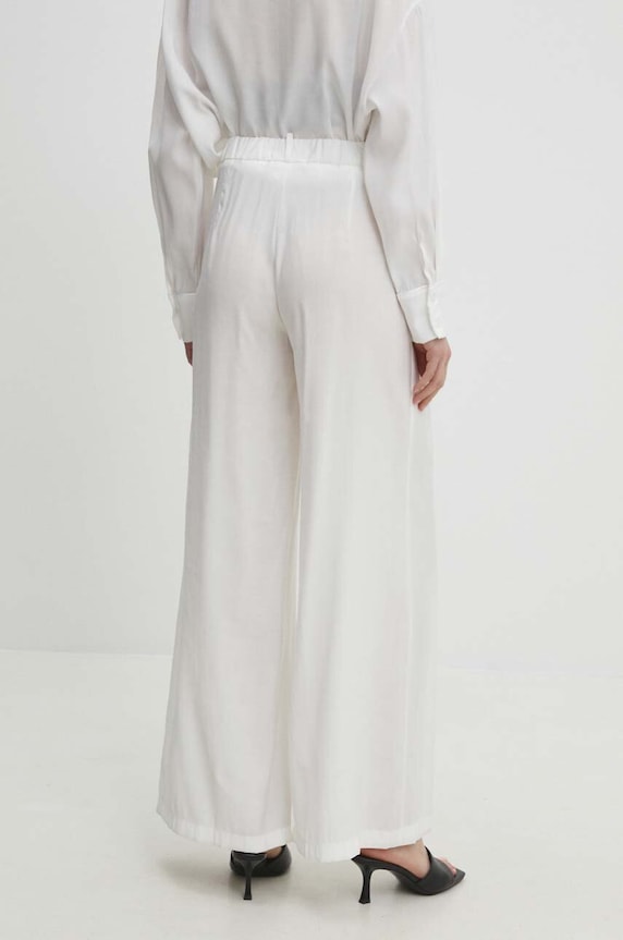 Ρούχα Παντελόνι Answear.LAB 704.ijs λευκό