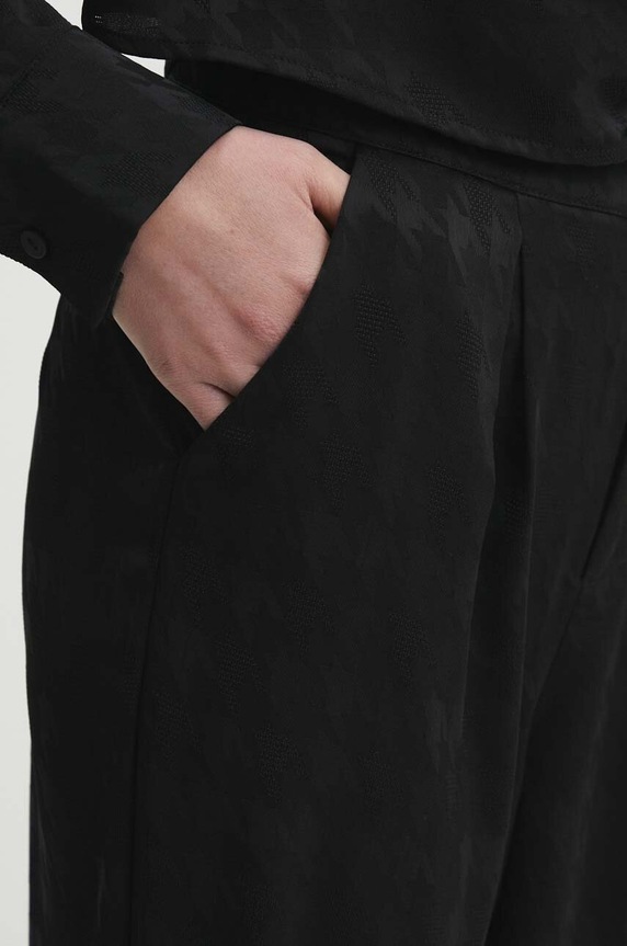 Answear.LAB spodnie czarny 37165jp.ijs