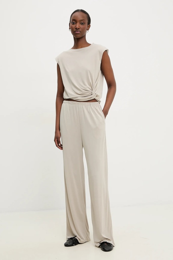 Answear.LAB camicetta e pantaloni maglia beige 5261.ikk