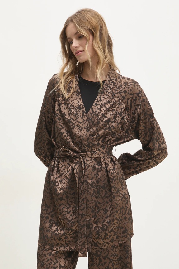 Answear Lab camicia regolare marrone 7209.tms