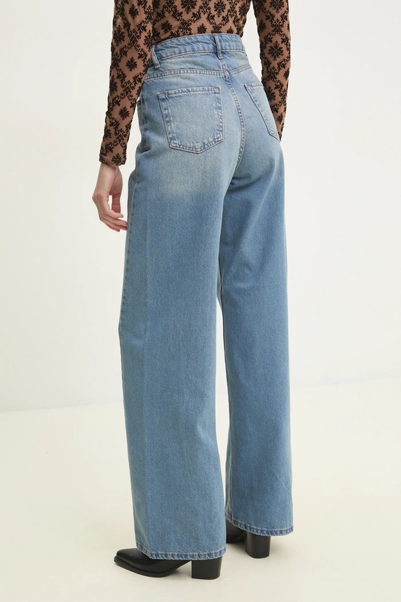 Oblačila Kavbojke Answear.LAB sng.90.tos modra