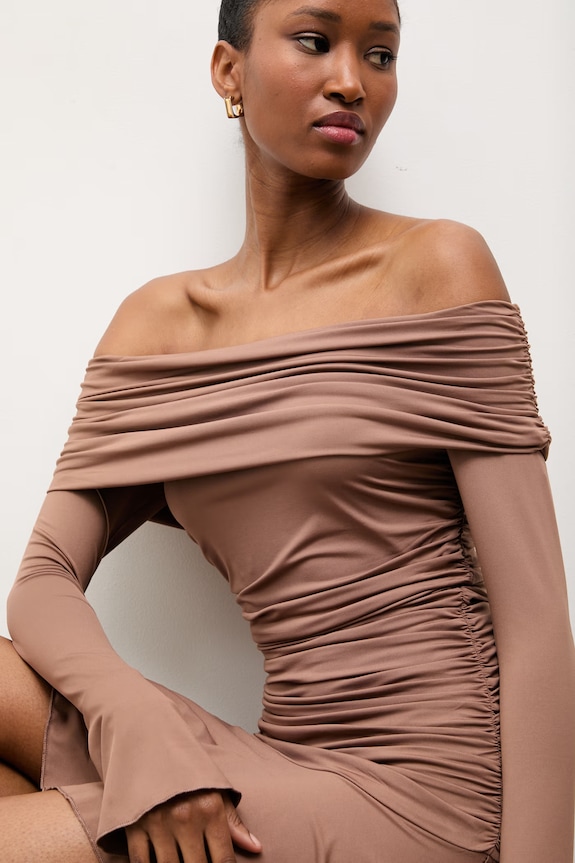Answear.LAB rochie 23331.fjk maro