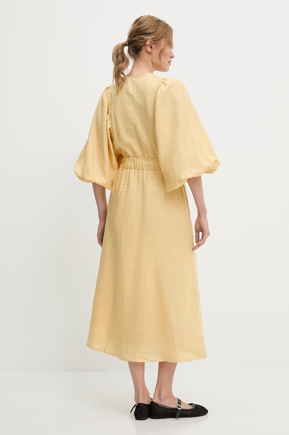 Lanena haljina Answear.LAB zlatna WIL3112.tos