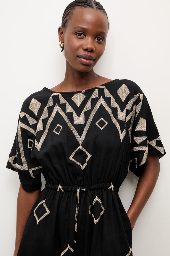 Answear.LAB ruha viszkózzal fekete PK2928.iak