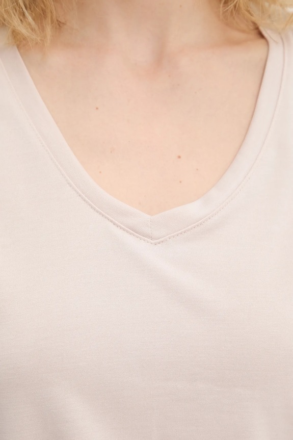 Answear.LAB t-shirt z modalem BTS1047.tos beżowy