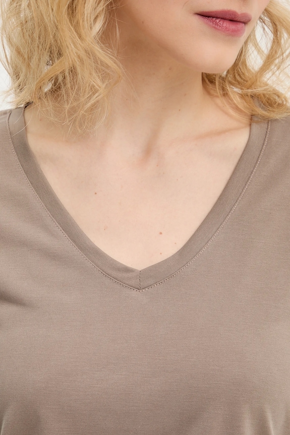 Answear.LAB t-shirt z modalem BTS1047.tos brązowy