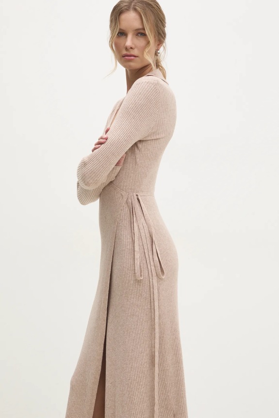 Answear.LAB sukienka beżowy S70074.hos
