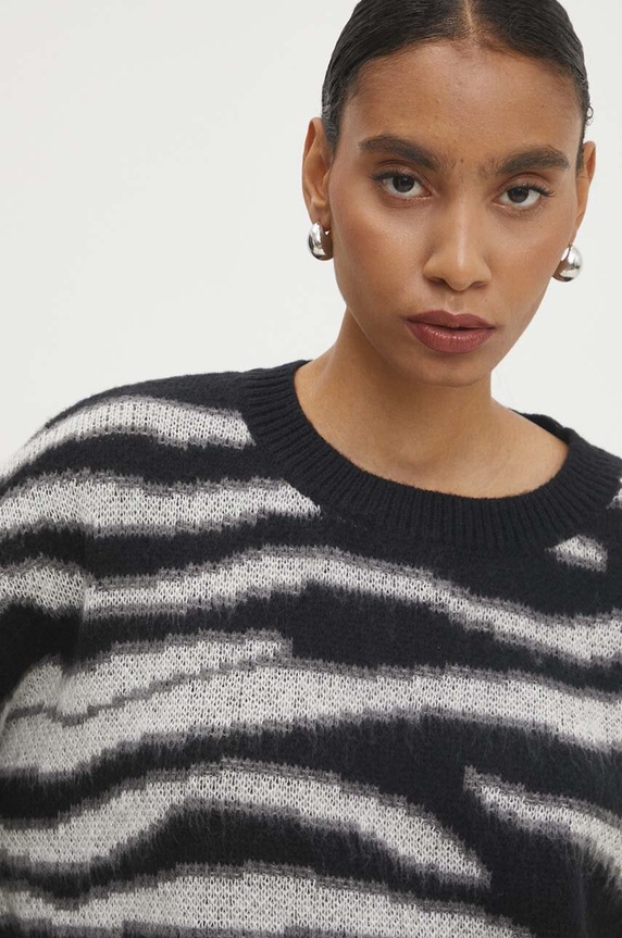 Answear.LAB sweter z wełną czarny lu1156.fos