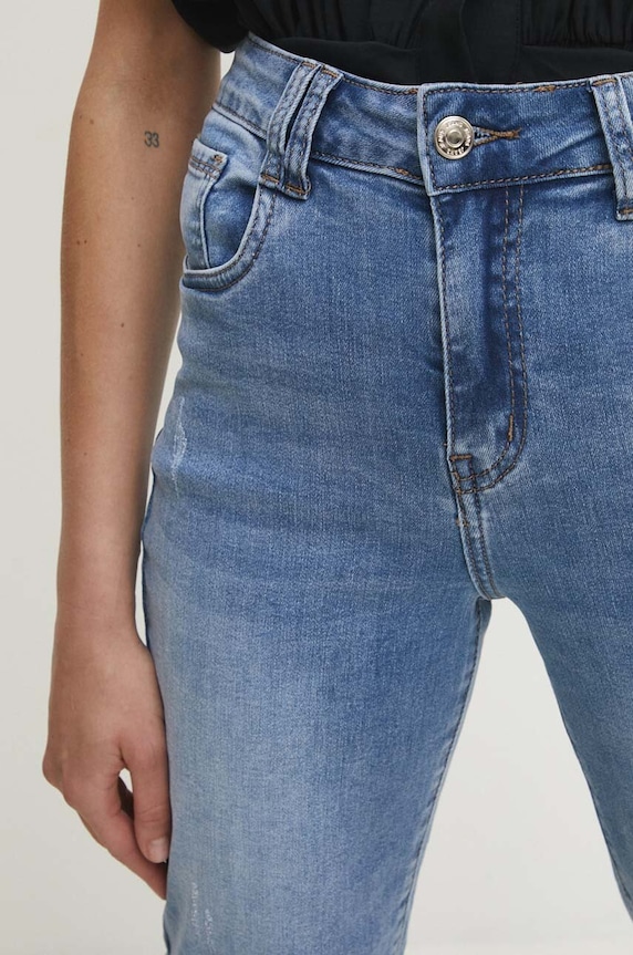 Jeans kratke hlače Answear.LAB modra hm5285.fh