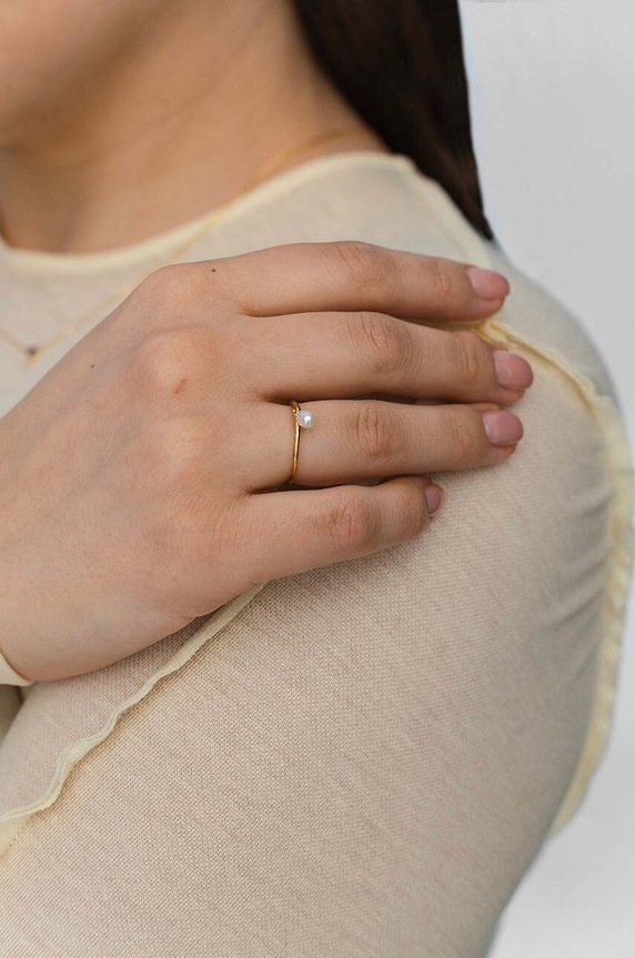 Kiegészítők ANIA KRUK aranyozott ezüst gyűrű ARIEL SMRPP1242Z arany