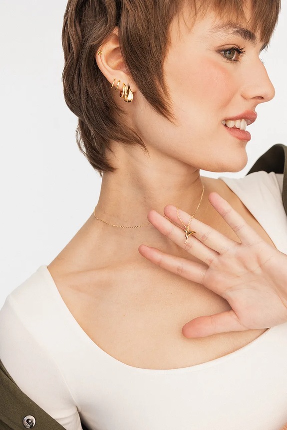 Ogrlica ANIA KRUK BELIEVE zlatna SAKNS2600Z