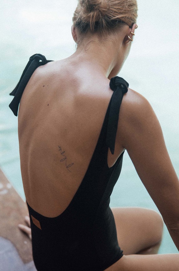 Odzież MUUV Strój kąpielowy Classic Openback kostium.CLASSIC.OPEN.BA czarny