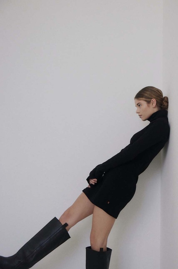 Рокля MUUV. sukienka.kr.TOILE.black черен ZA00