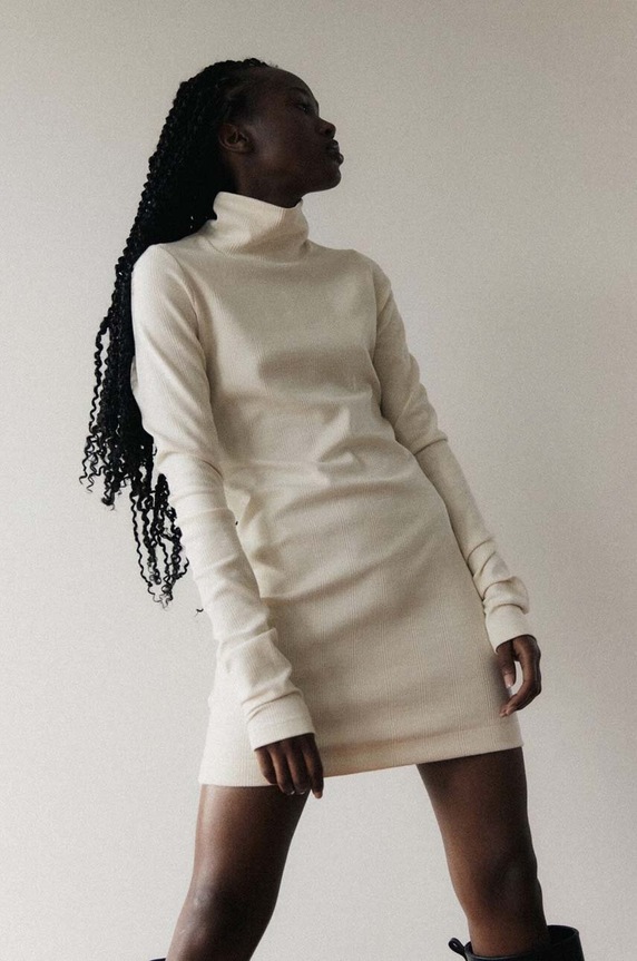 MUUV. sukienka TOILE z elastanem biały sukie.kr.TOILE.offwhite