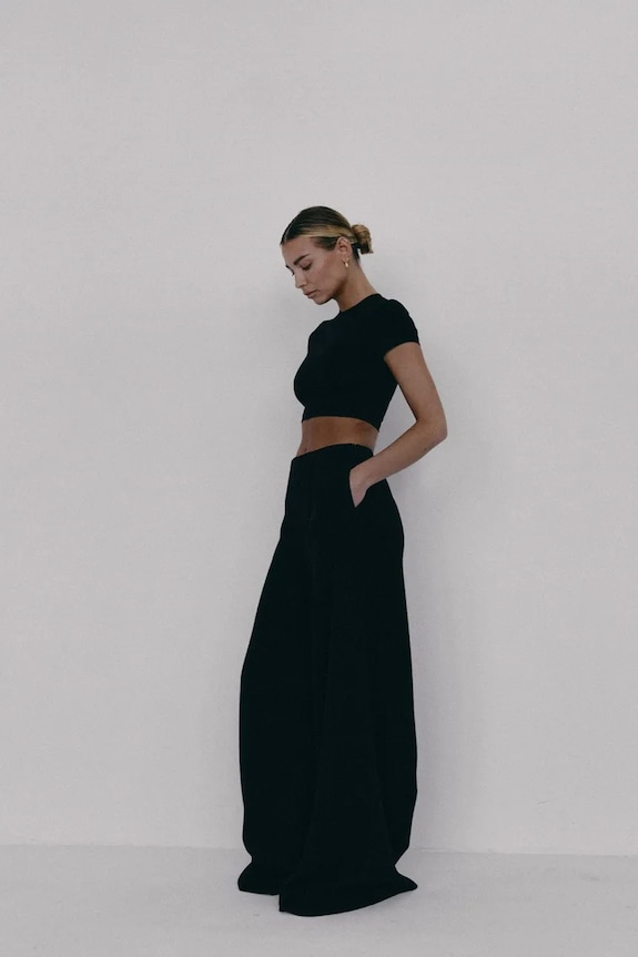 Muuv. spodnie wide leg damskie JOIA czarny spodnie.wys.stan.JOIA